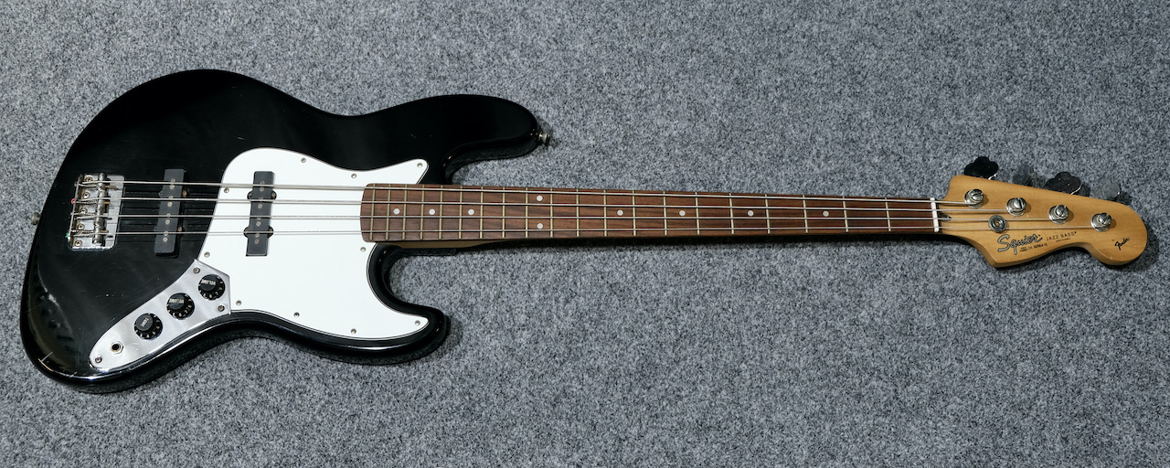 squier jazz bass